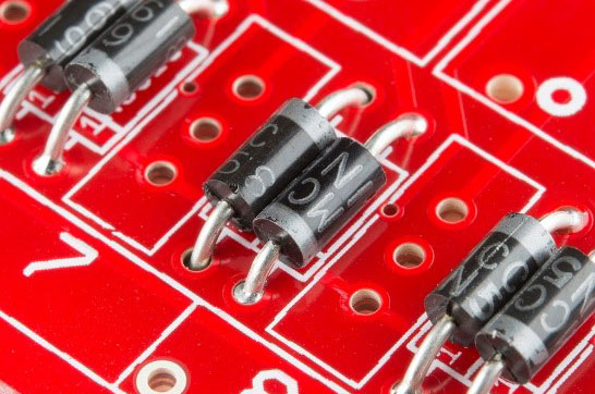 带二极管的红色 PCB 带二极管的红色 PCB