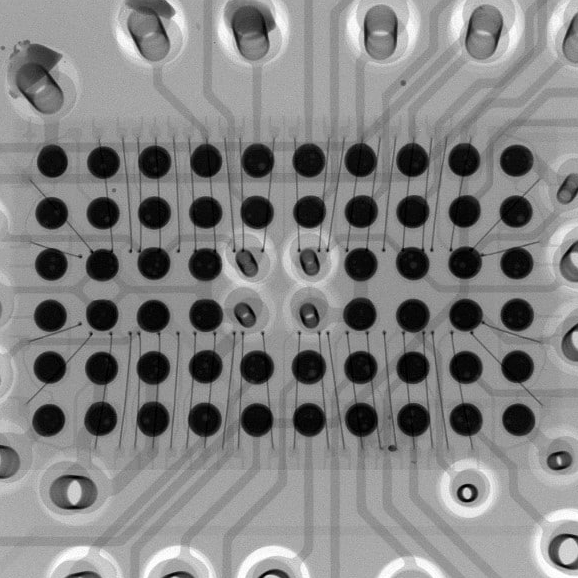 BGA 焊料空洞与 AOI 表面缺陷检测的 X 射线图像。 BGA 焊料空洞与 AOI 表面缺陷检测的 X 射线图像。