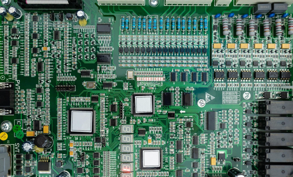 建议的图像放置:在此处添加带有集成倒 F 天线的单层 PCB 的图像,突出显示其放置位置。ALT 文本:“单层物联网板上的紧凑型 PCB 天线设计。 建议的图像放置:在此处添加带有集成倒 F 天线的单层 PCB 的图像,突出显示其放置位置。ALT 文本:“单层物联网板上的紧凑型 PCB 天线设计。
