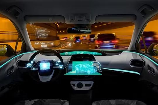 现代车辆内饰与突出显示的电子系统