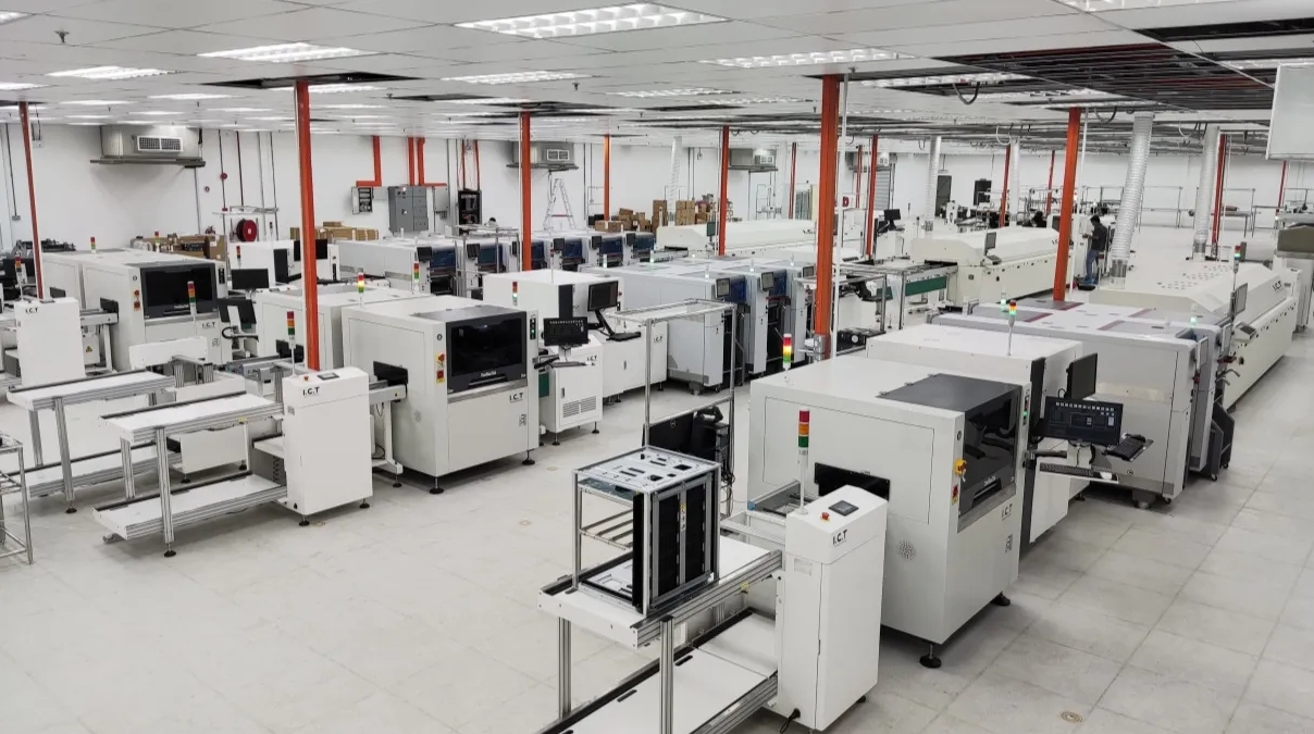 用于扩大 PCB 生产规模的自动化 SMT 装配线