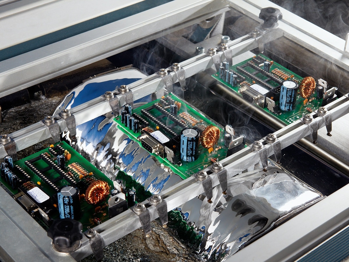 用于通孔组装的自动波峰焊机