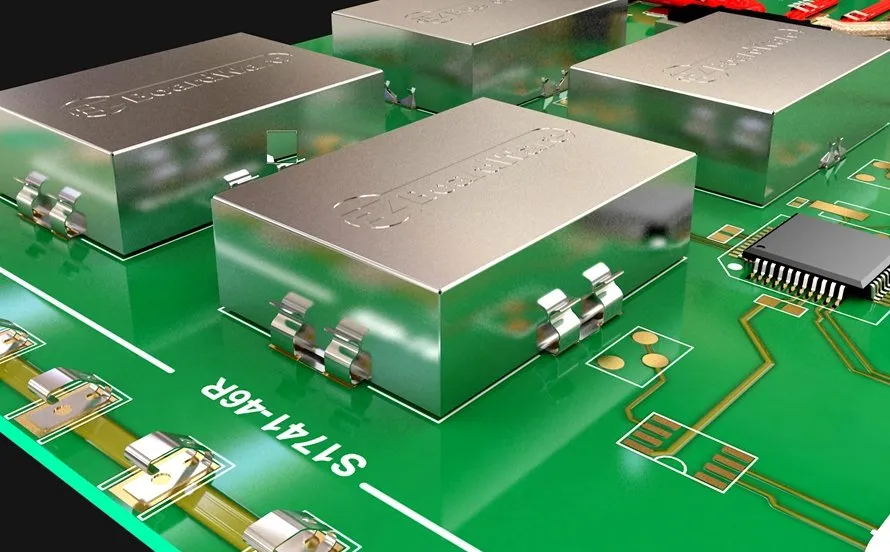 带有屏蔽的 PCB 布局,可降低敏感元件周围的 EMI。 带有屏蔽的 PCB 布局,可降低敏感元件周围的 EMI。